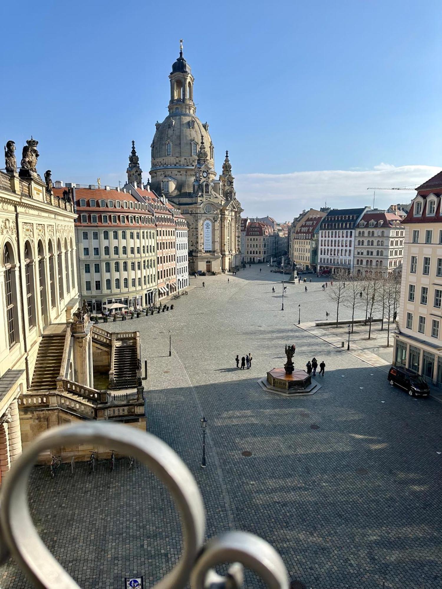 Luxus Suite Mit Einmaligem Blick Auf Die Frauenkirche Dresden Exterior foto